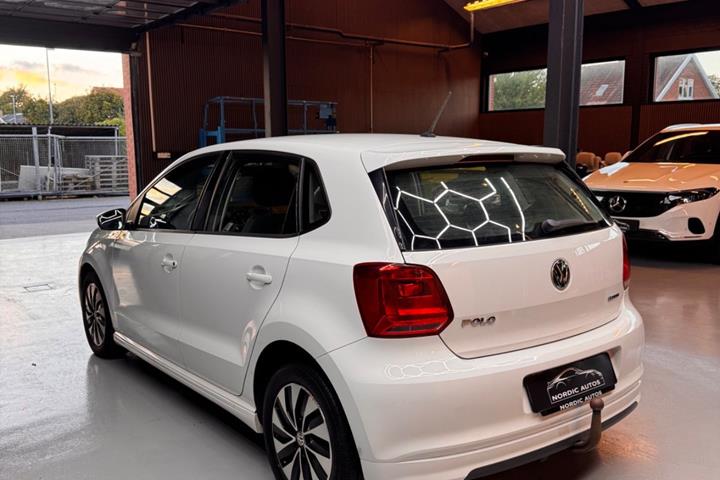 Hvid VW Polo fra 2015