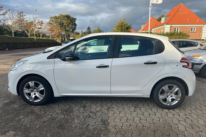undefined Peugeot 208 fra 2014