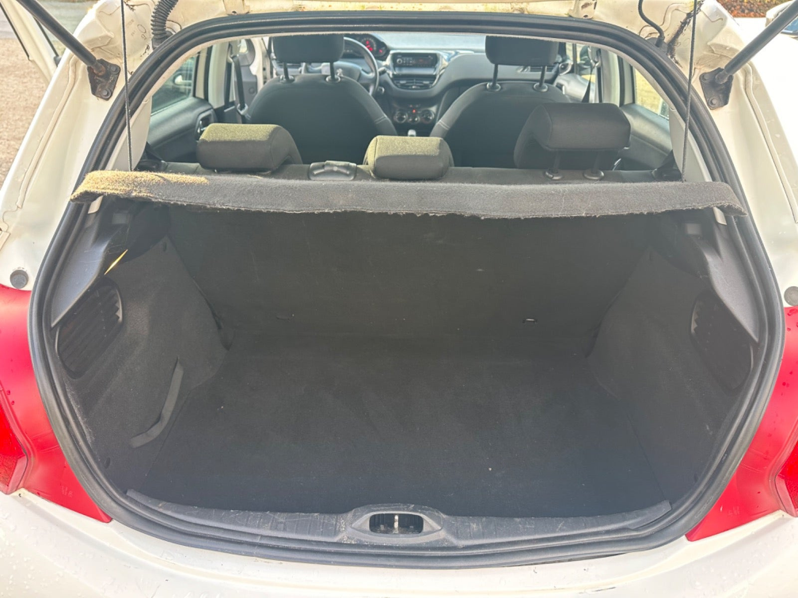 undefined Peugeot 208 fra 2014