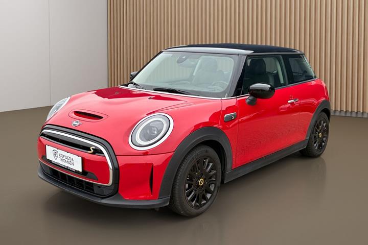 Rød Mini Cooper fra 2023 set udefra