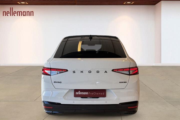 Hvid Skoda Enyaq fra 2026