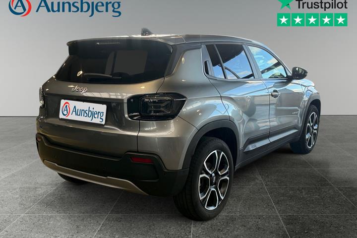 Grå Jeep Avenger fra 2025
