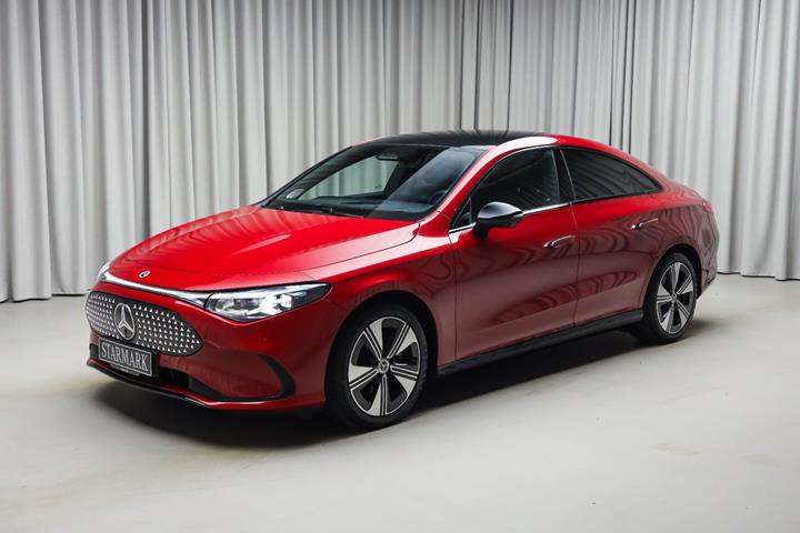 Rød Mercedes CLA250+ fra 2025