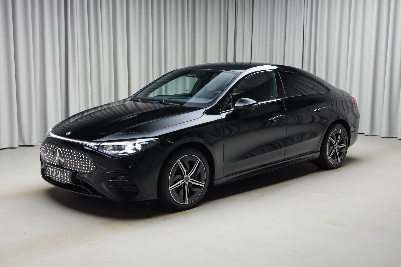 Sort Mercedes CLA250+ fra 2025