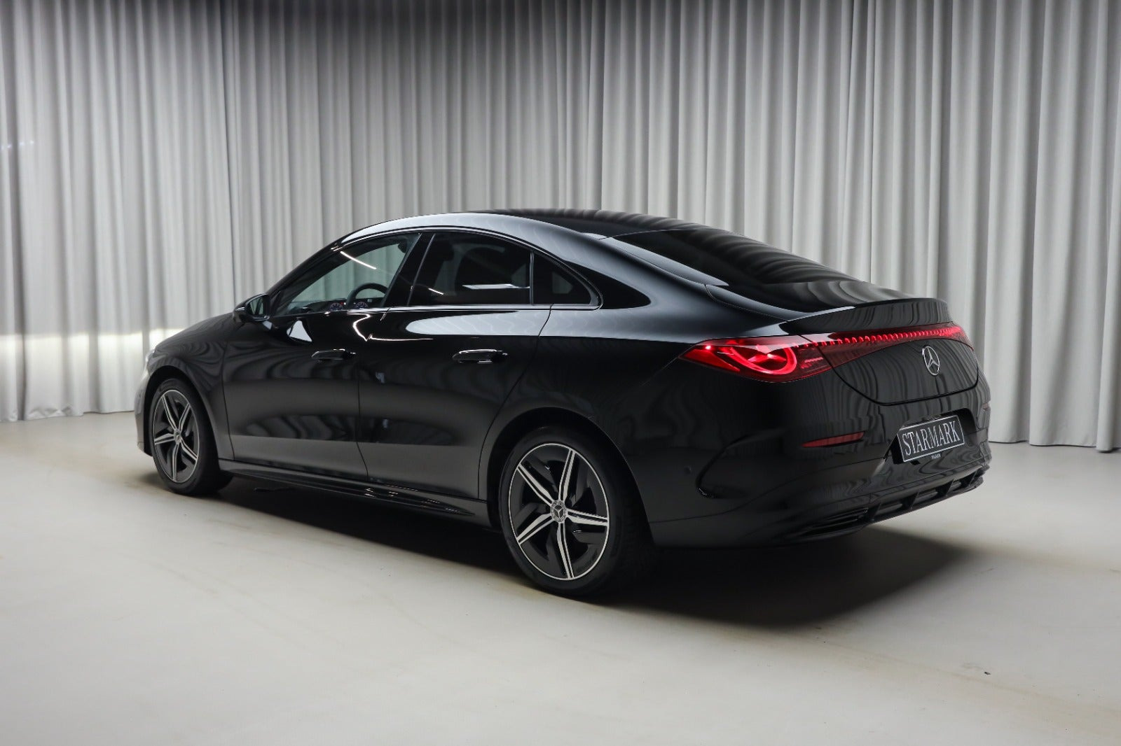 Sort Mercedes CLA250+ fra 2025
