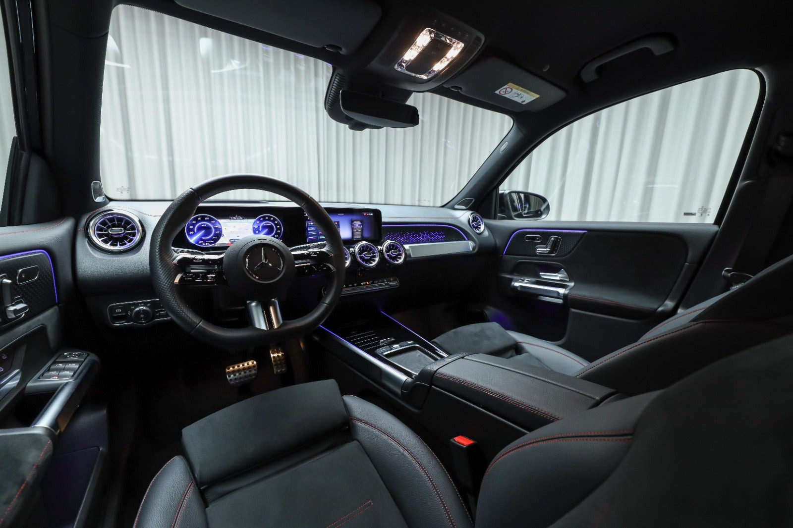 Sort Mercedes EQB250+ fra 2026