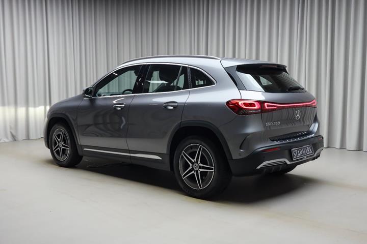 Grå Mercedes EQA250 fra 2023