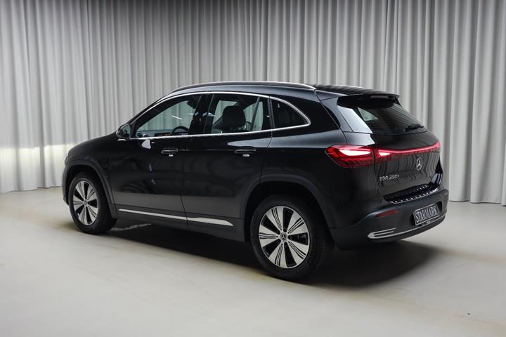 Sort Mercedes EQA250+ fra 2026
