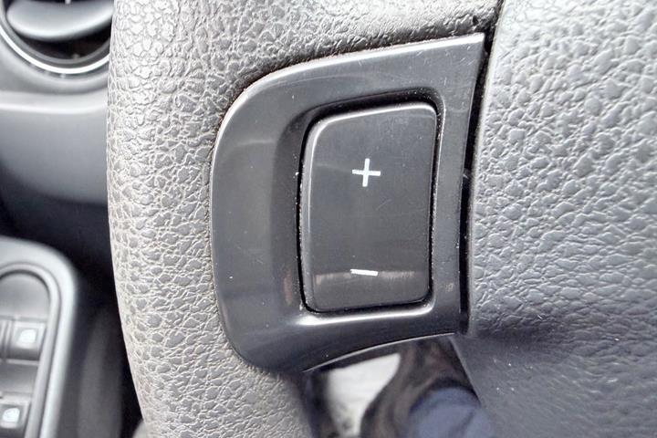 Grå Dacia Duster fra 2016