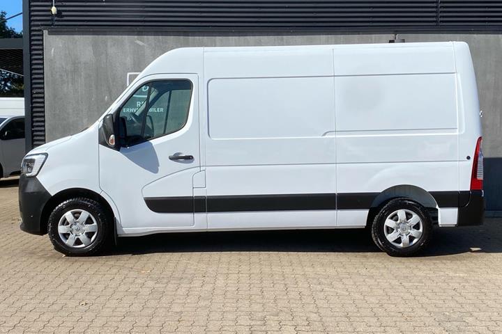 Hvid Renault Master fra 2019