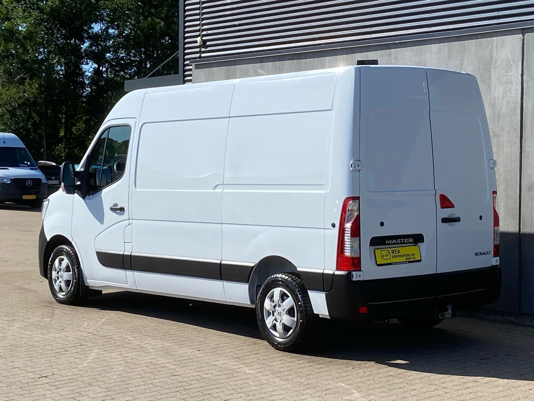 Hvid Renault Master fra 2019
