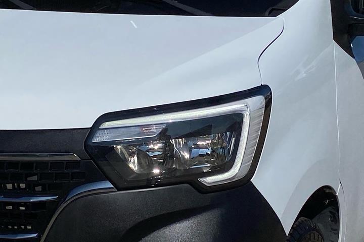 Hvid Renault Master fra 2019