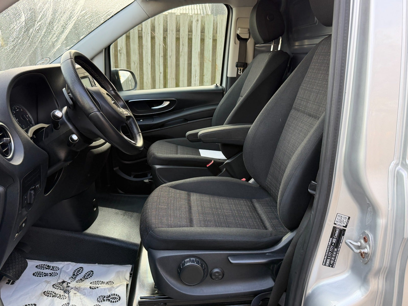 Sølv Mercedes Vito 114 fra 2019