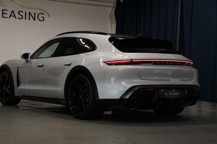 Grå Porsche Taycan 4S fra 2022