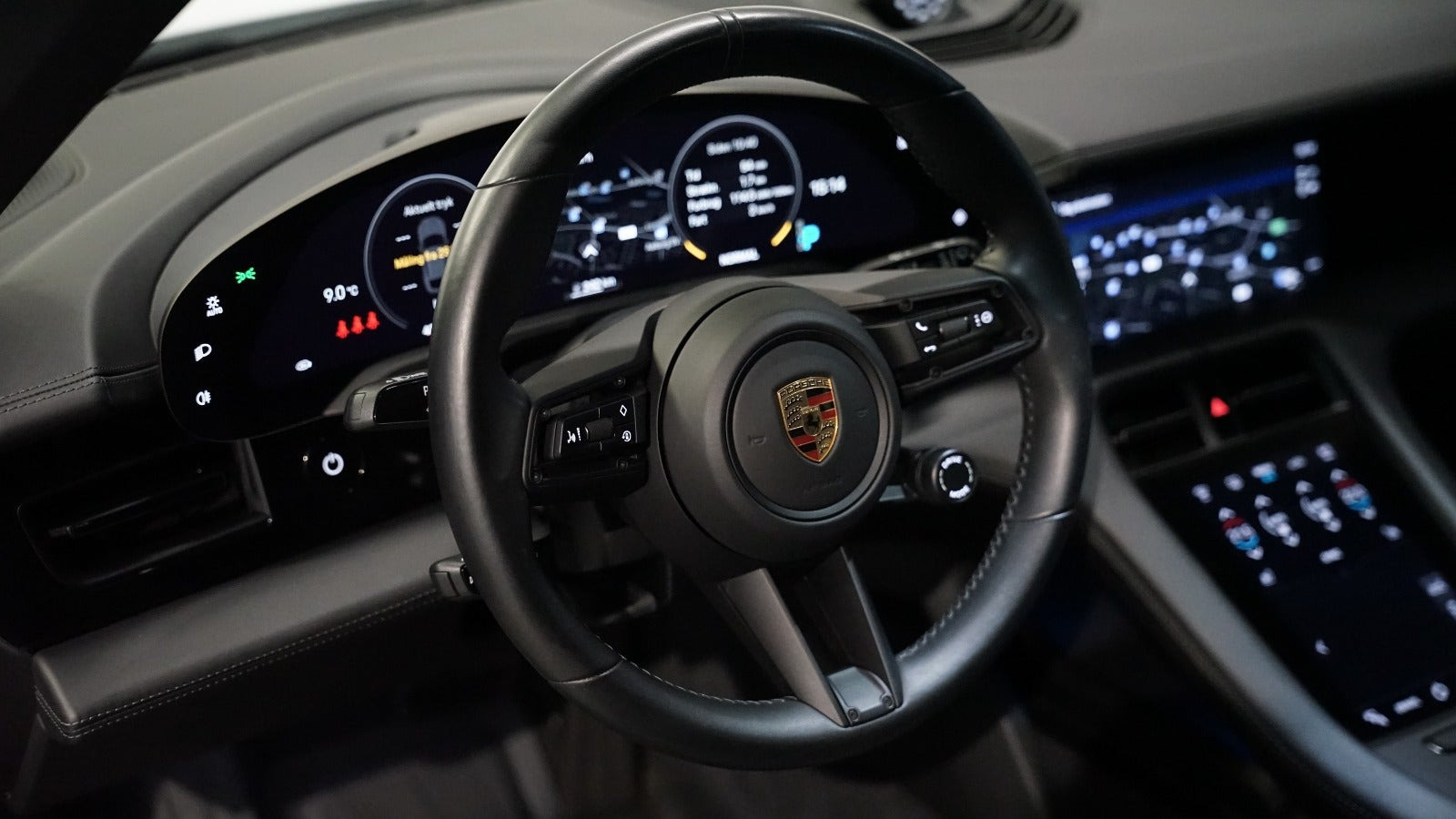 Grå Porsche Taycan 4S fra 2022