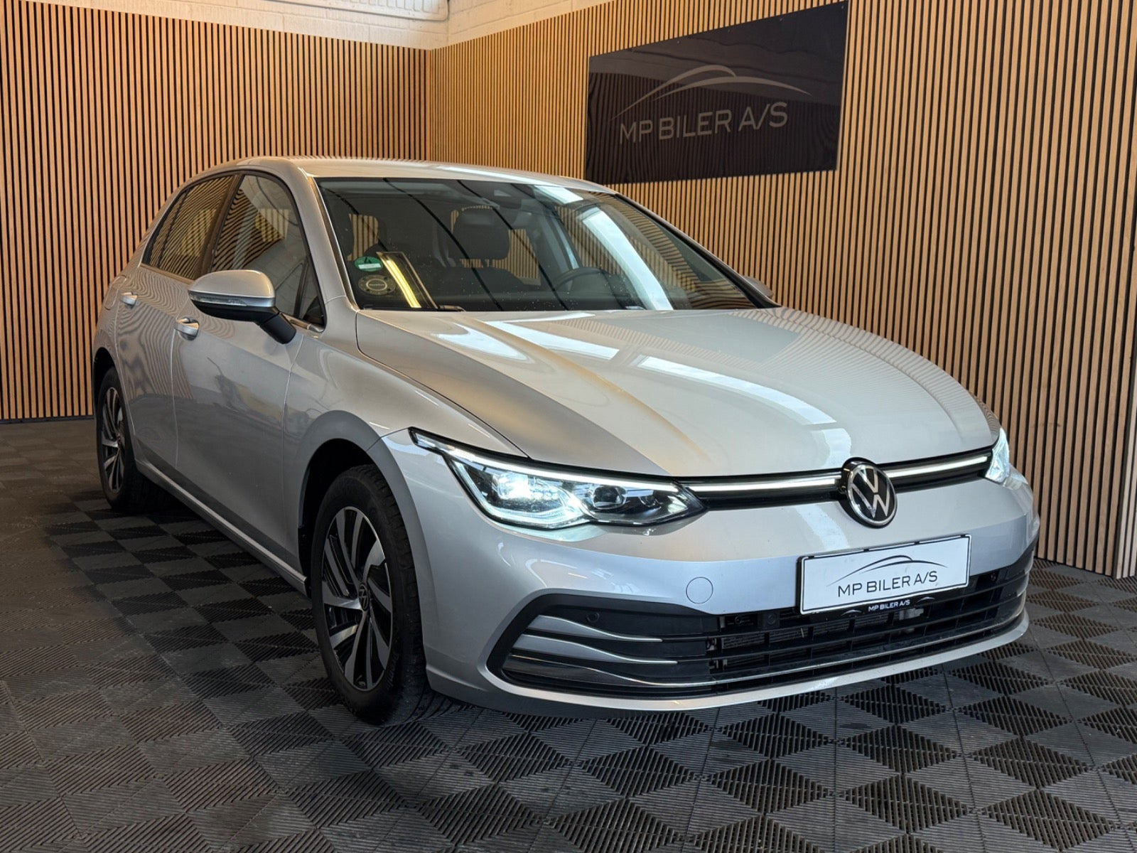 VW Golf VIII 1,4 eHybrid DSG