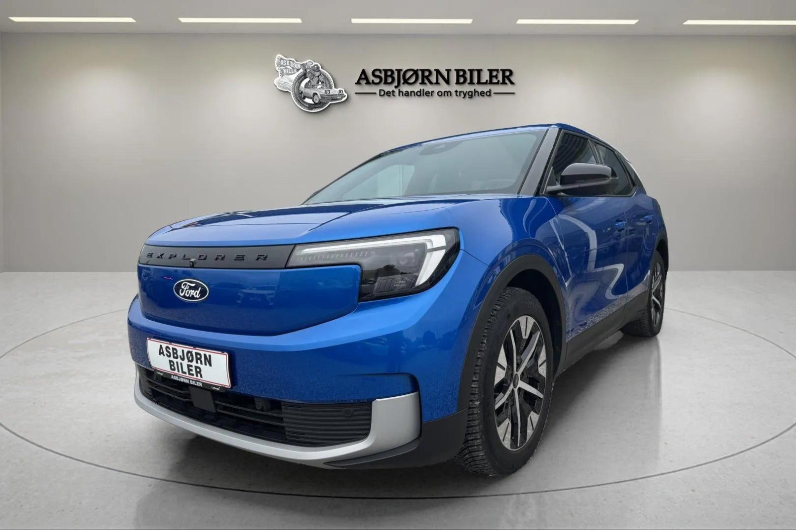 Ford Explorer 77 Premium Extended Range