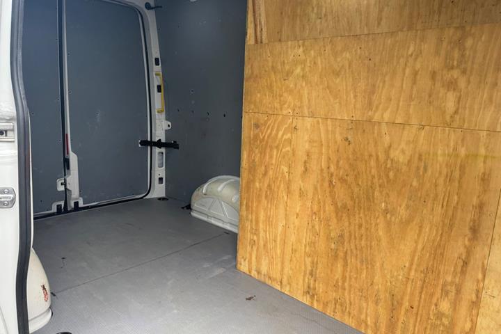 Hvid VW Crafter 35 fra 2020