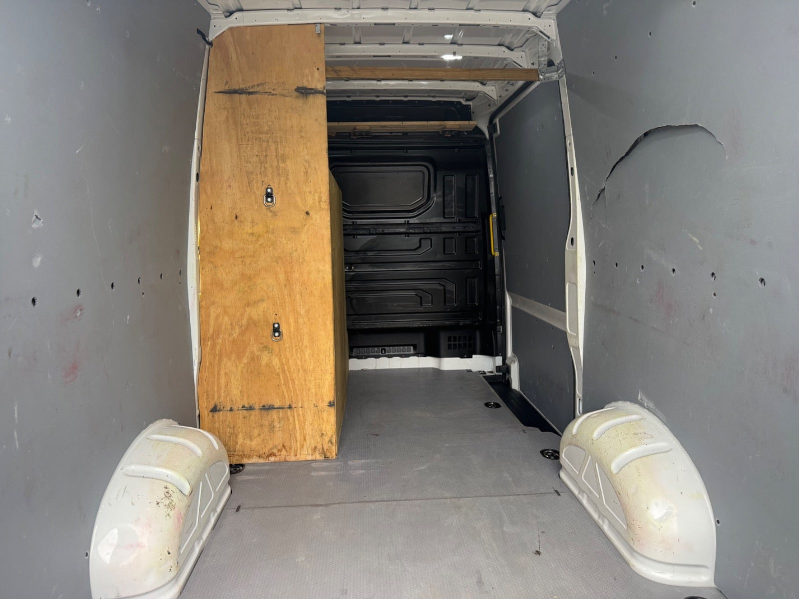 Hvid VW Crafter 35 fra 2020
