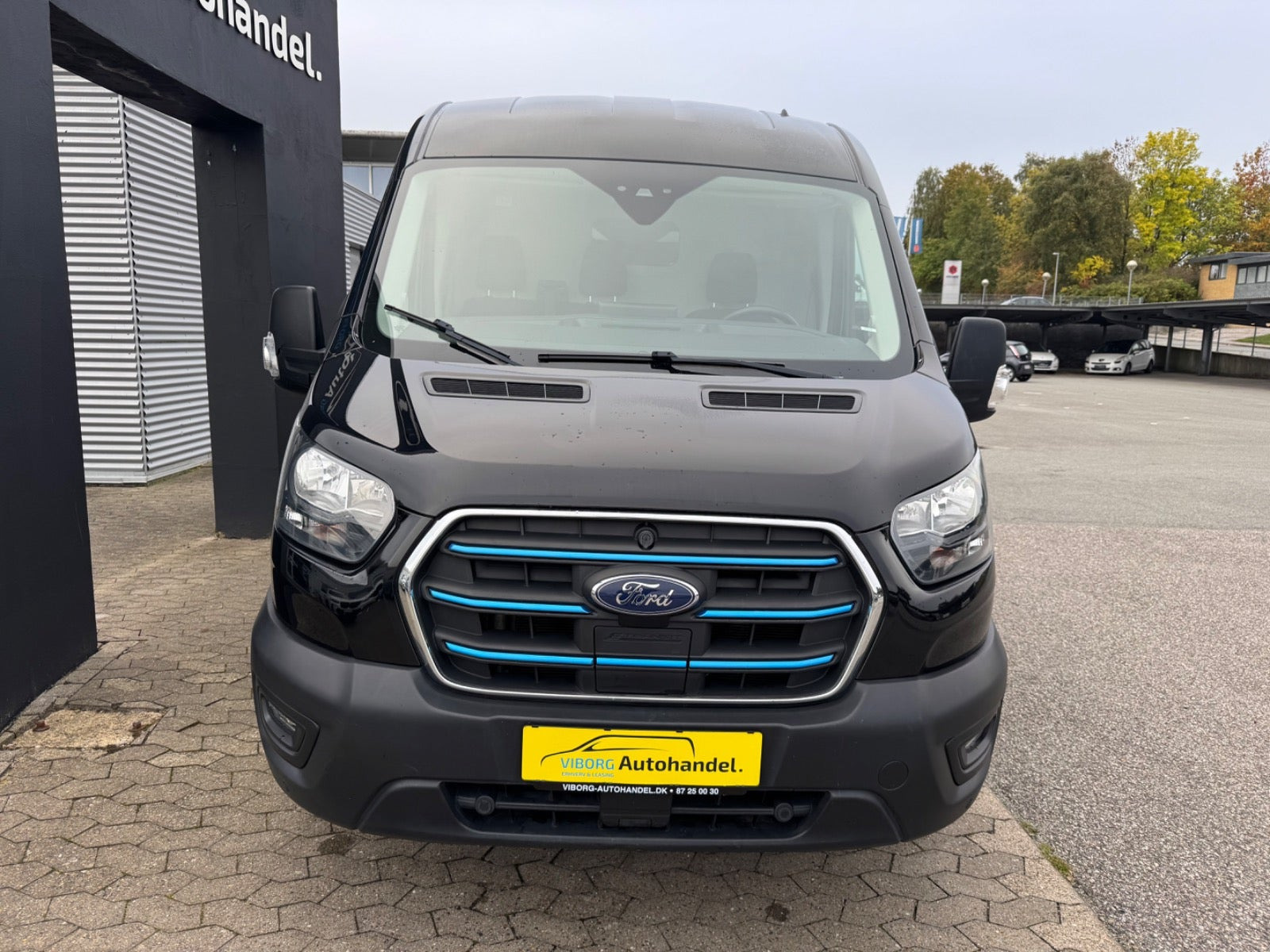 Sort Ford E-Transit 350 L2 Van fra 2023