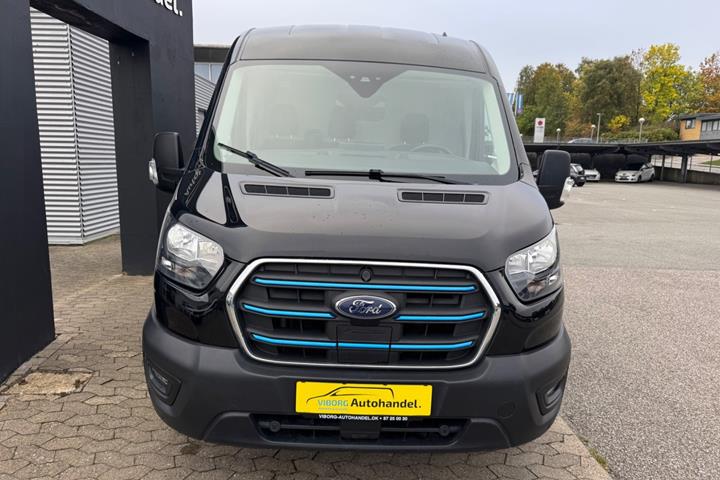 Sort Ford E-Transit 350 L2 Van fra 2023