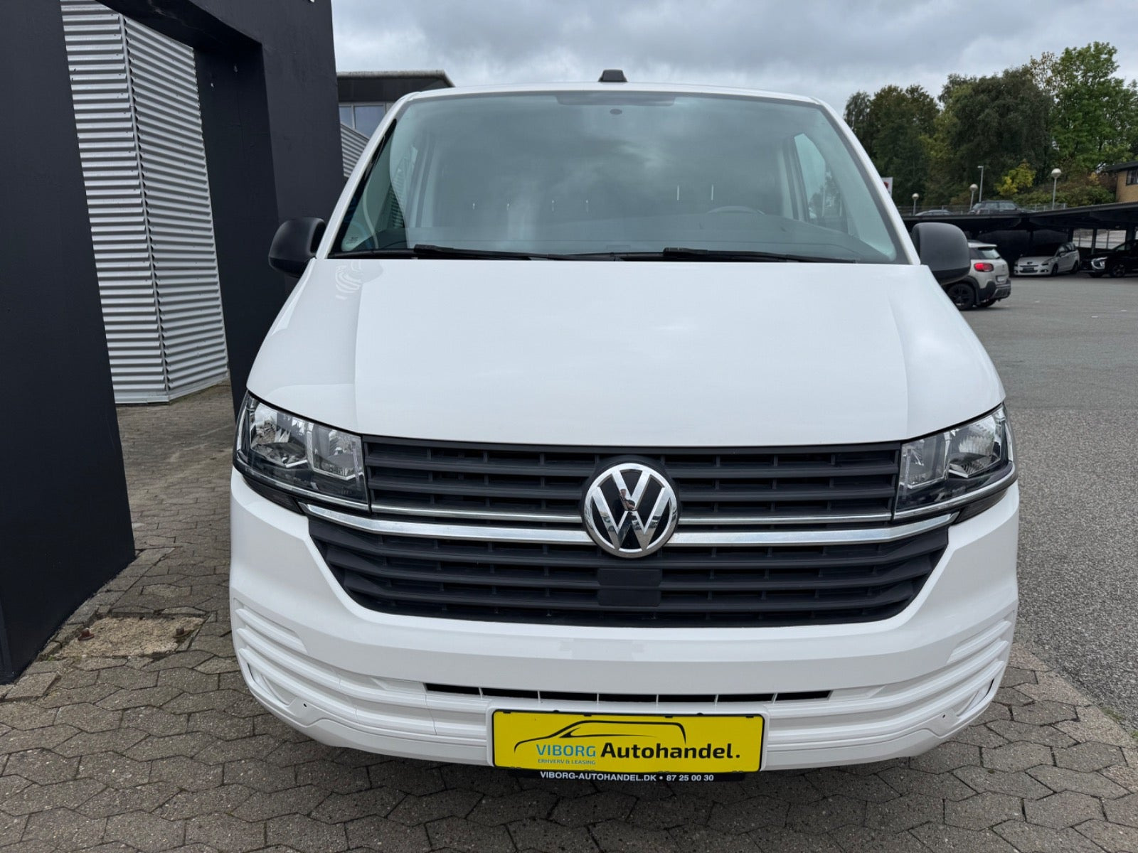 VW Transporter 2,0 TDi 150 Kassevogn DSG lang