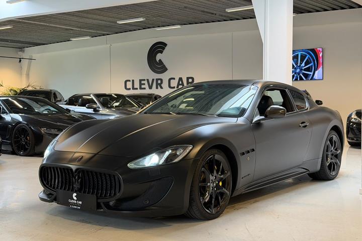 Sort Maserati Granturismo fra 2013