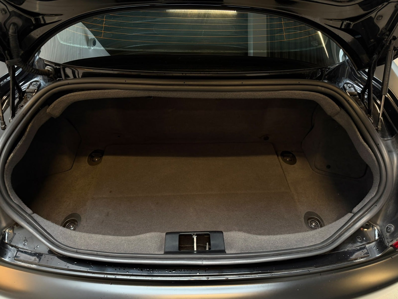 Sort Maserati Granturismo fra 2013