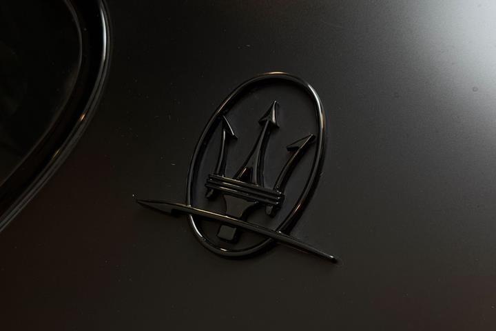 Sort Maserati Granturismo fra 2013