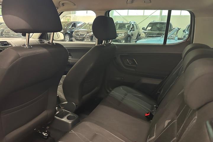 Beige Skoda Fabia fra 2014