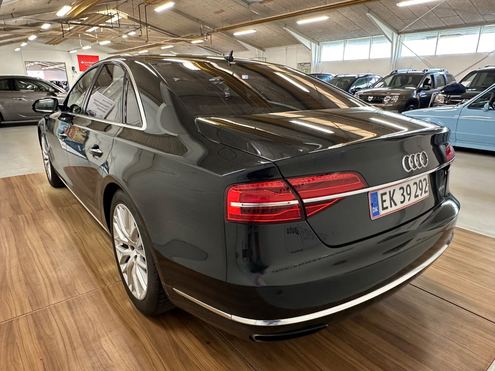 Sort Audi A8 fra 2015