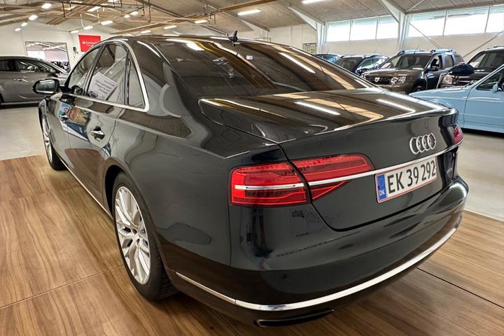 Sort Audi A8 fra 2015