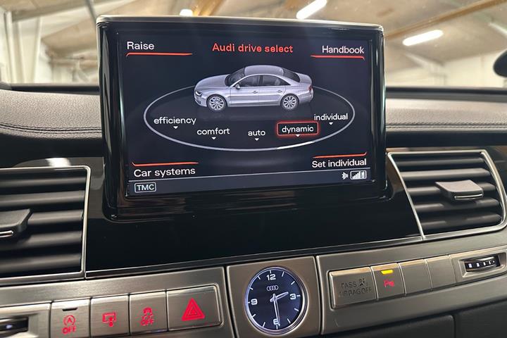 Sort Audi A8 fra 2015