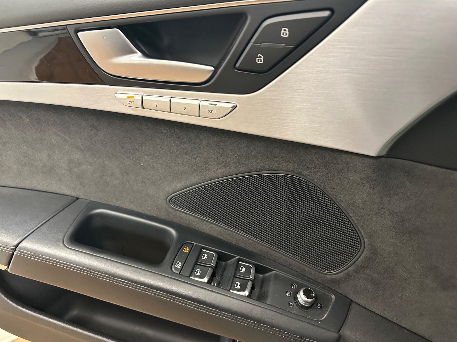 Sort Audi A8 fra 2015