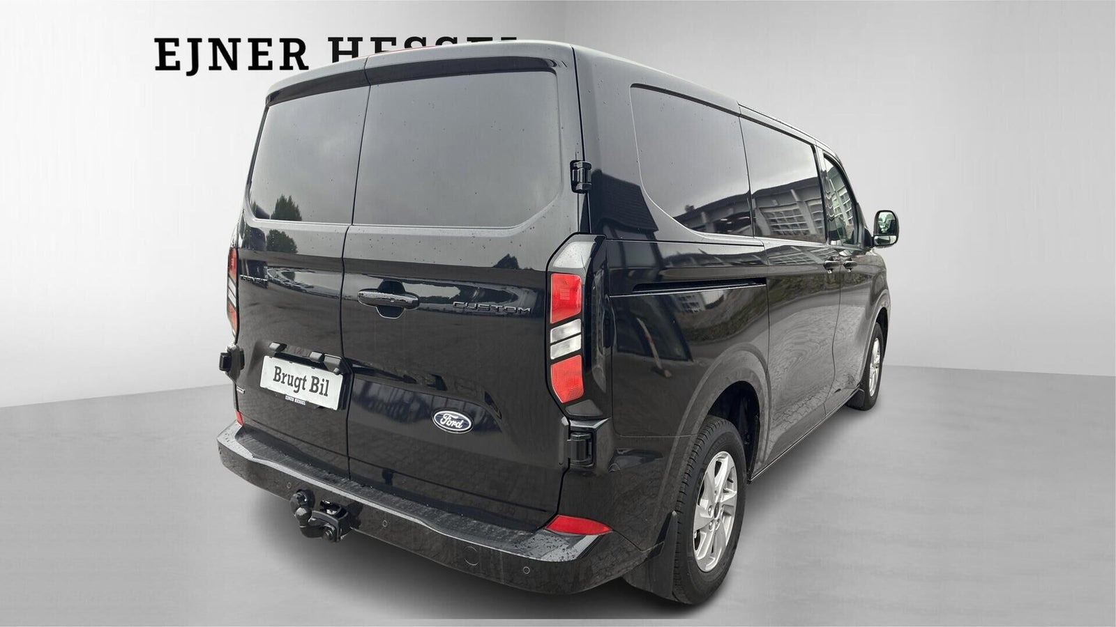 Sort Ford Transit Custom 320 L1 fra 2026