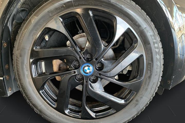 Sort BMW i3s fra 2022