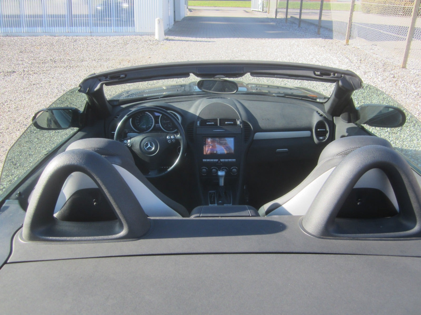 Sort Mercedes SLK280 fra 2005