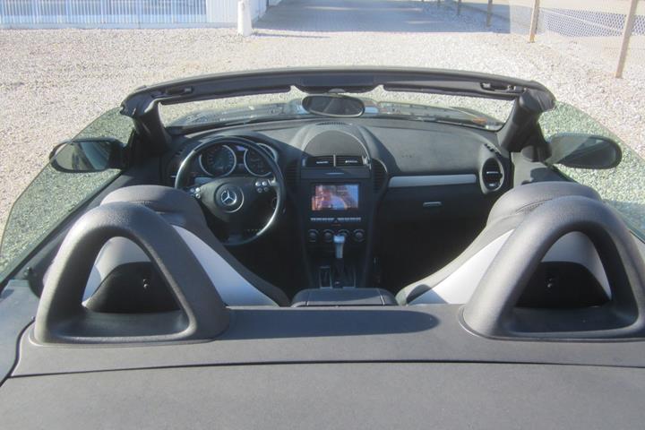 Sort Mercedes SLK280 fra 2005