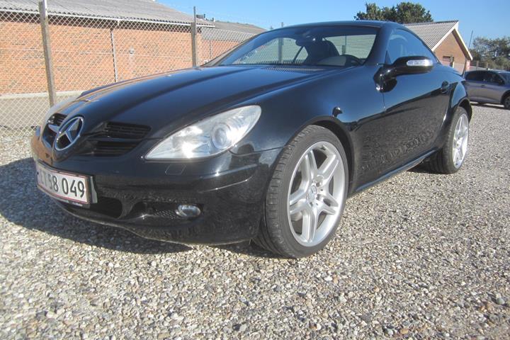 Sort Mercedes SLK280 fra 2005