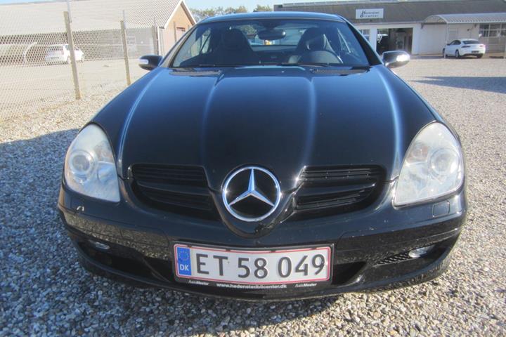 Sort Mercedes SLK280 fra 2005