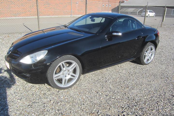 Sort Mercedes SLK280 fra 2005