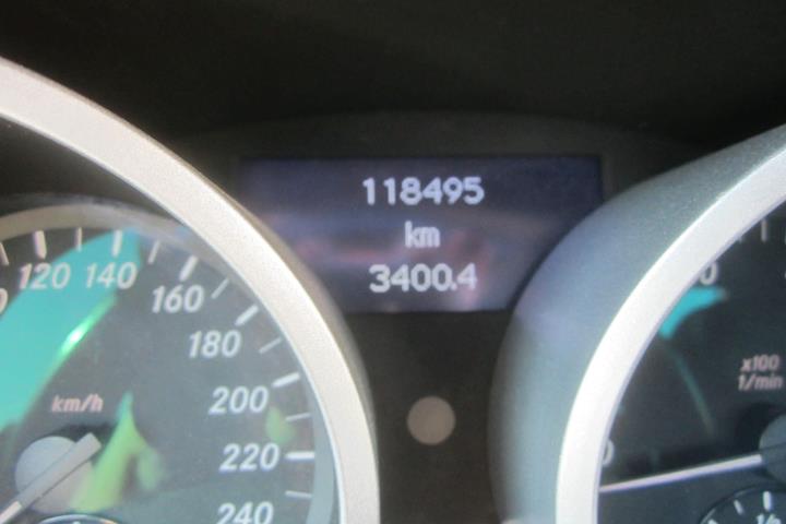 Sort Mercedes SLK280 fra 2005