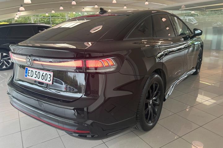 Sort VW ID.7 fra 2024