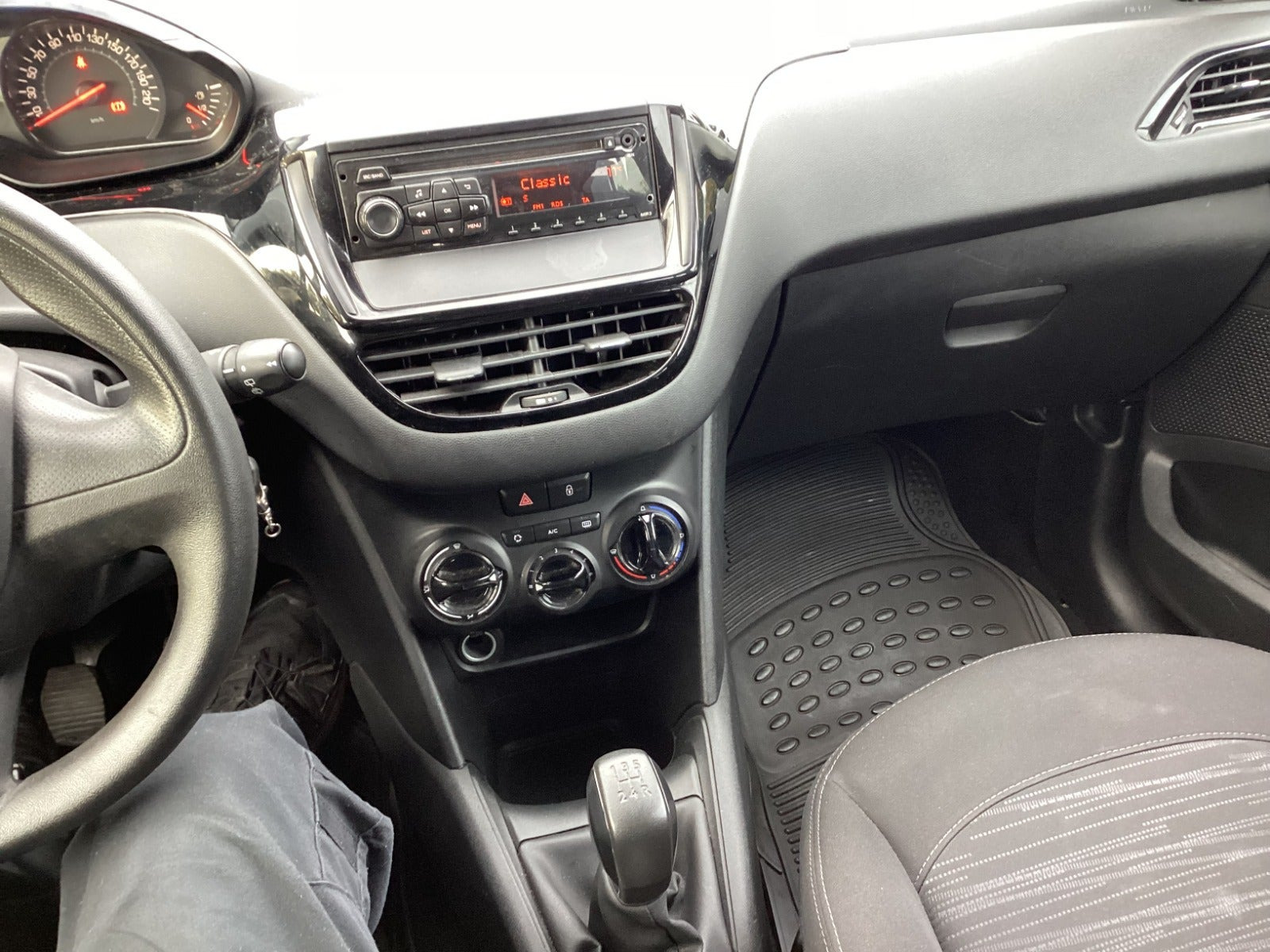 undefined Peugeot 208 fra 2014