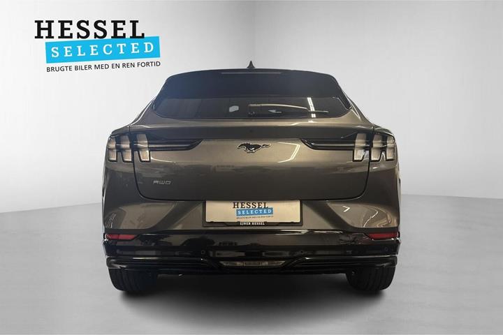 Grå Ford Mustang Mach-E fra 2021