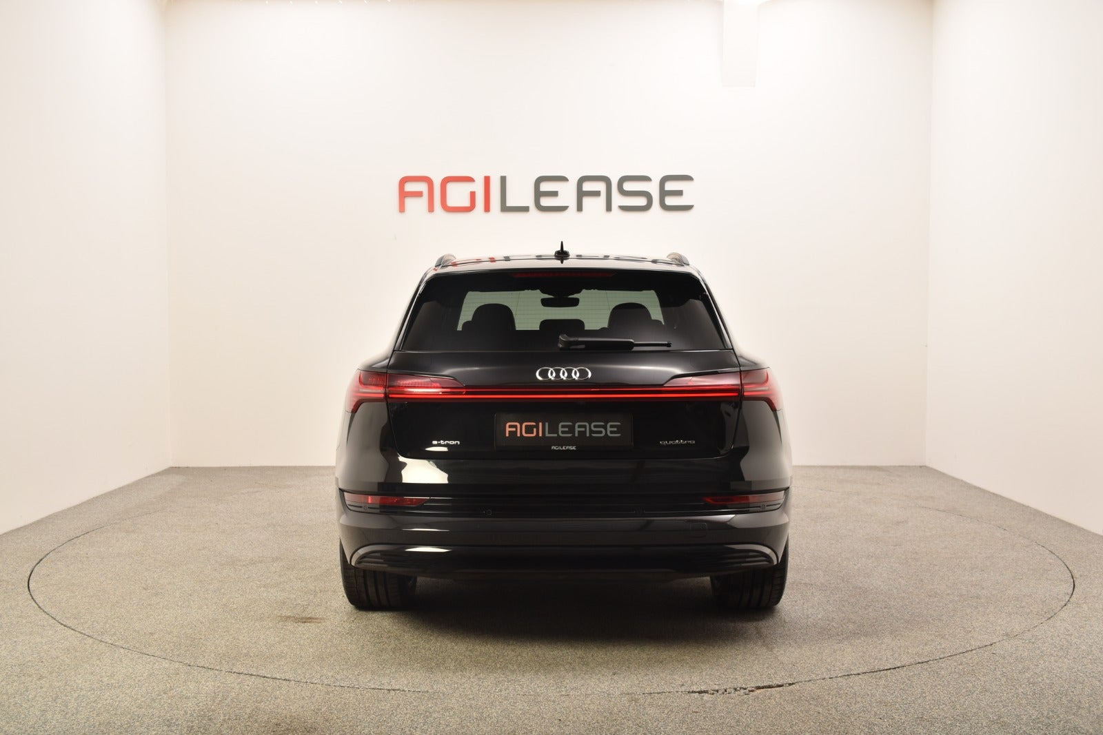 Sort Audi e-tron fra 2020