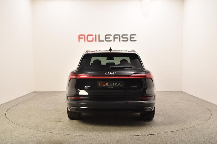 Sort Audi e-tron fra 2020