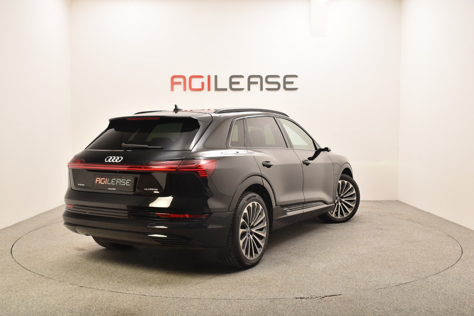 Sort Audi e-tron fra 2020