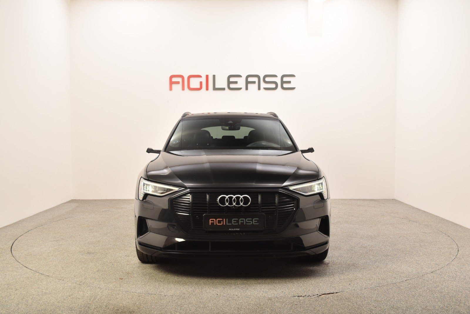 Sort Audi e-tron fra 2020