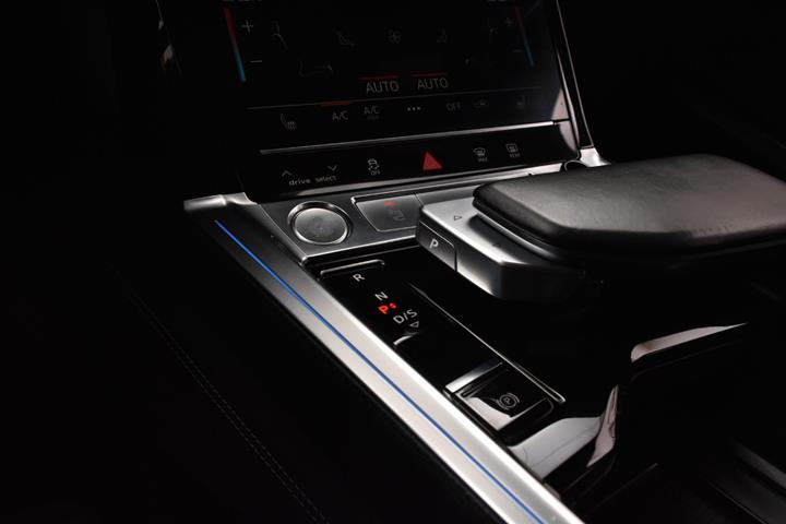 Sort Audi e-tron fra 2020